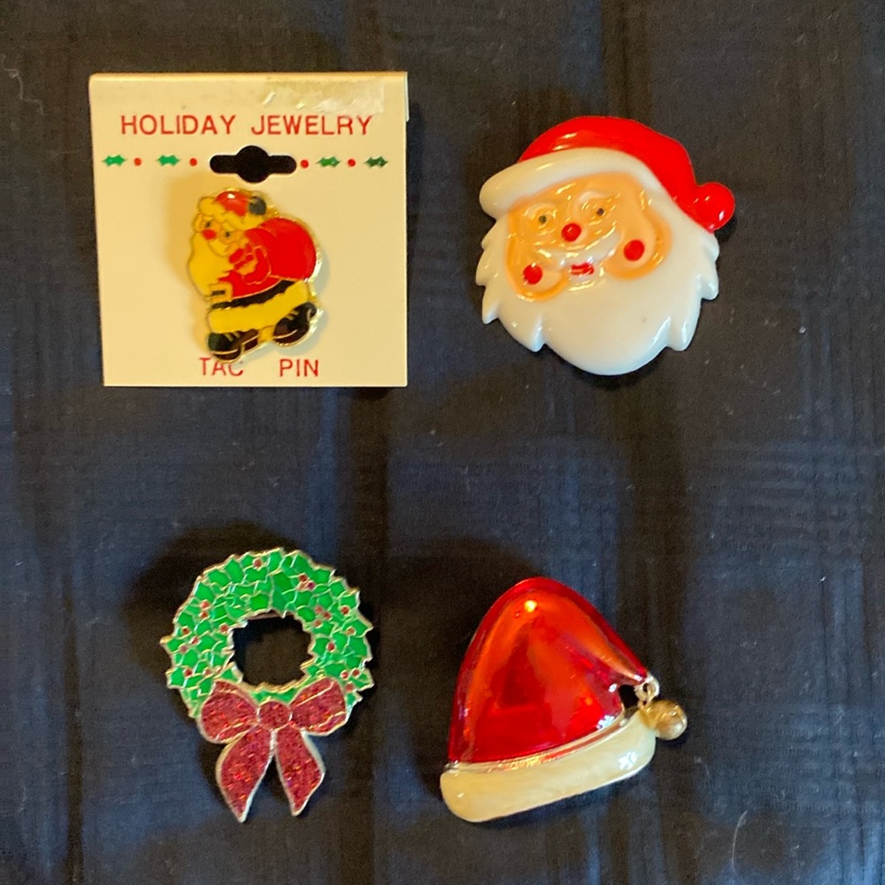 Lot (4) of Holiday Pins.